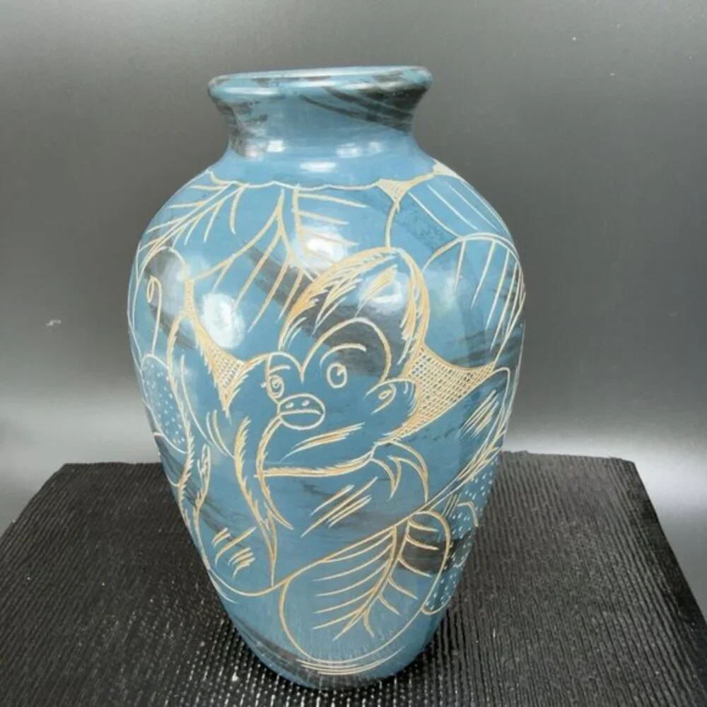 Nicaragua Hand Made Etched Vase‎ Vessel Signed Luis Potosme Guicho Hand Crafted